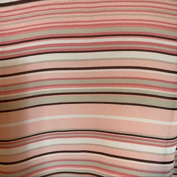 3 for $30! Loft pink petites short sleeve top - Picture 7 of 12